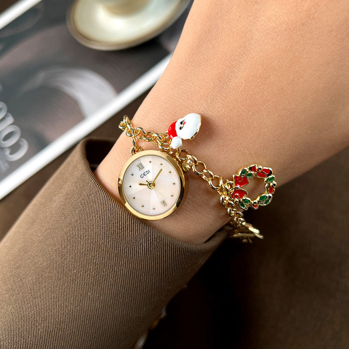 Jam Tangan Wanita Desain Liont - Ladies Fashion Watch ulasan dan harga